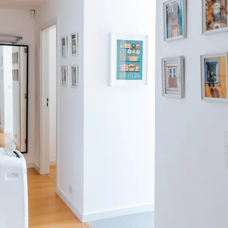 Апартаменти - Martim Moniz And Garage *