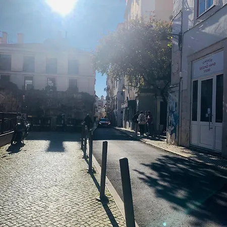 Апартаменти - Martim Moniz And Garage