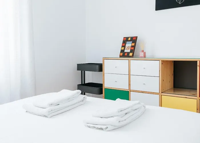 Apartment - Martim Moniz And Garage Lisbon