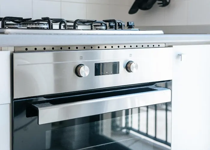 - Martim Moniz And Garage Apartment Lisbon