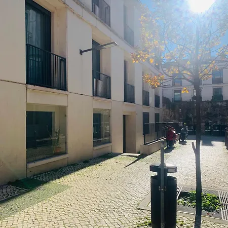 - Martim Moniz And Garage Lisboa