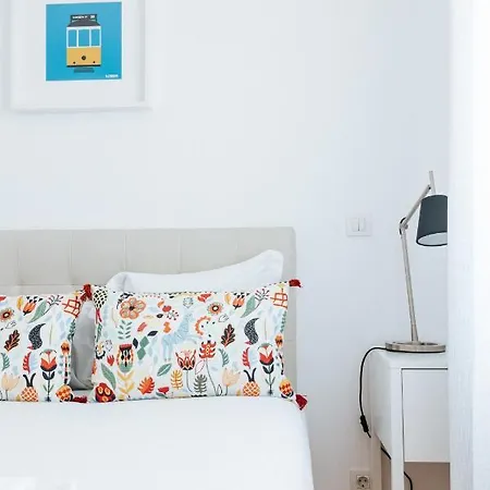 - Martim Moniz And Garage Apartament *