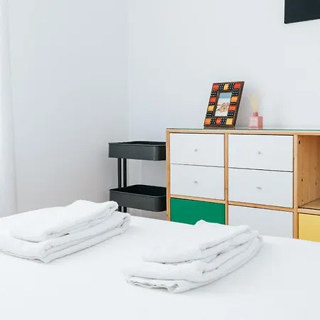 Apartament - Martim Moniz And Garage Lizbona