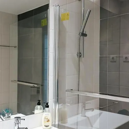 - Martim Moniz And Garage Apartament