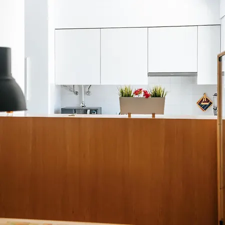 - Martim Moniz And Garage Apartament