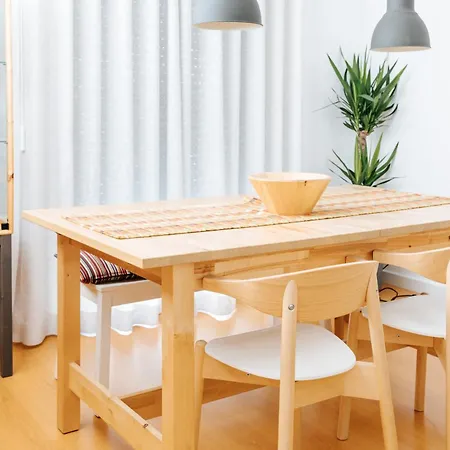 - Martim Moniz And Garage Apartament Lizbona