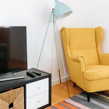 Apartament - Martim Moniz And Garage Lizbona